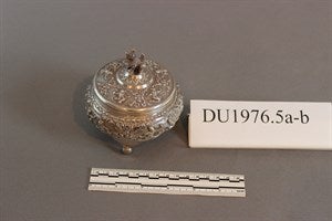 Image description is not available for DU1976.5a-b